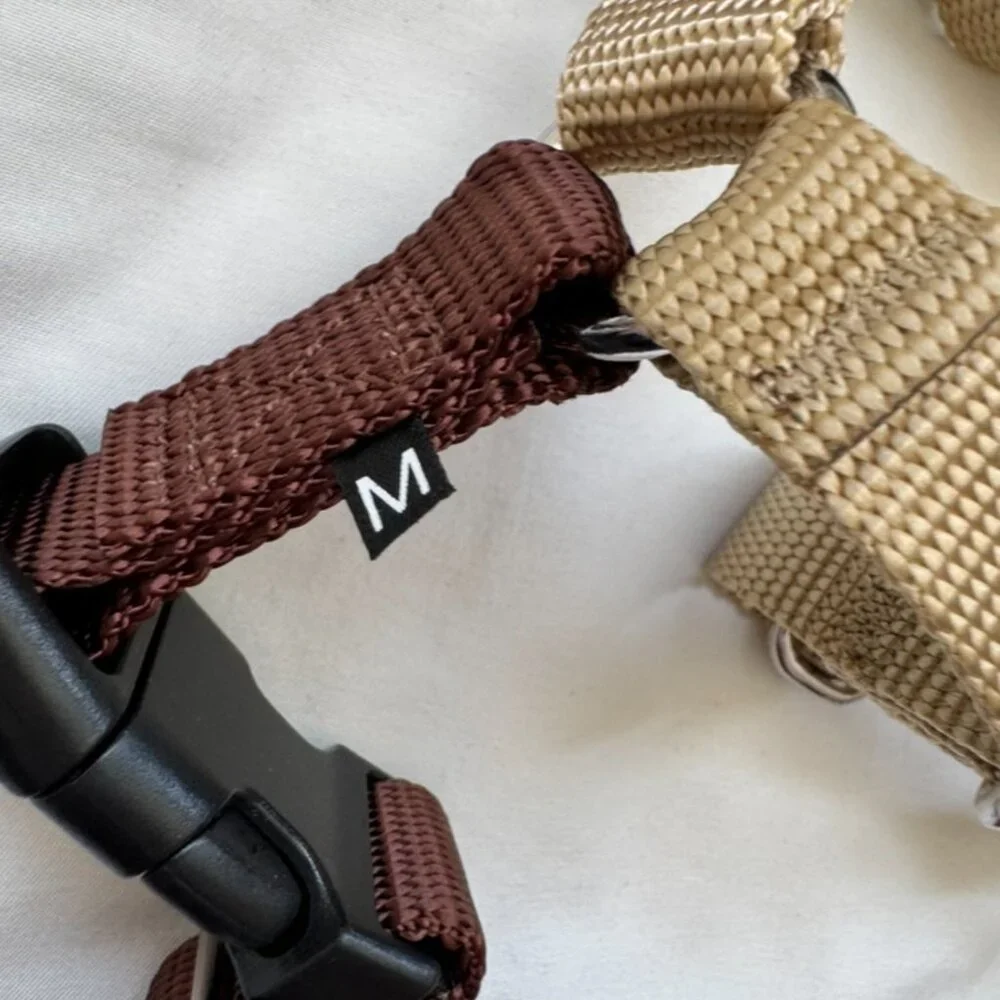 NWT PetSafe Easy Walk No-Pull Dog Harness, Size Medium, Fawn/Brown Color